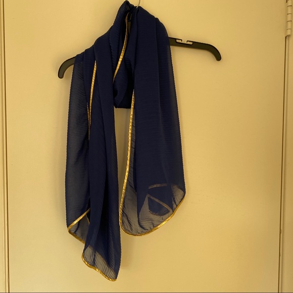 ‼️Charming Charlie blue scarf with gold edges - Picture 5 of 10